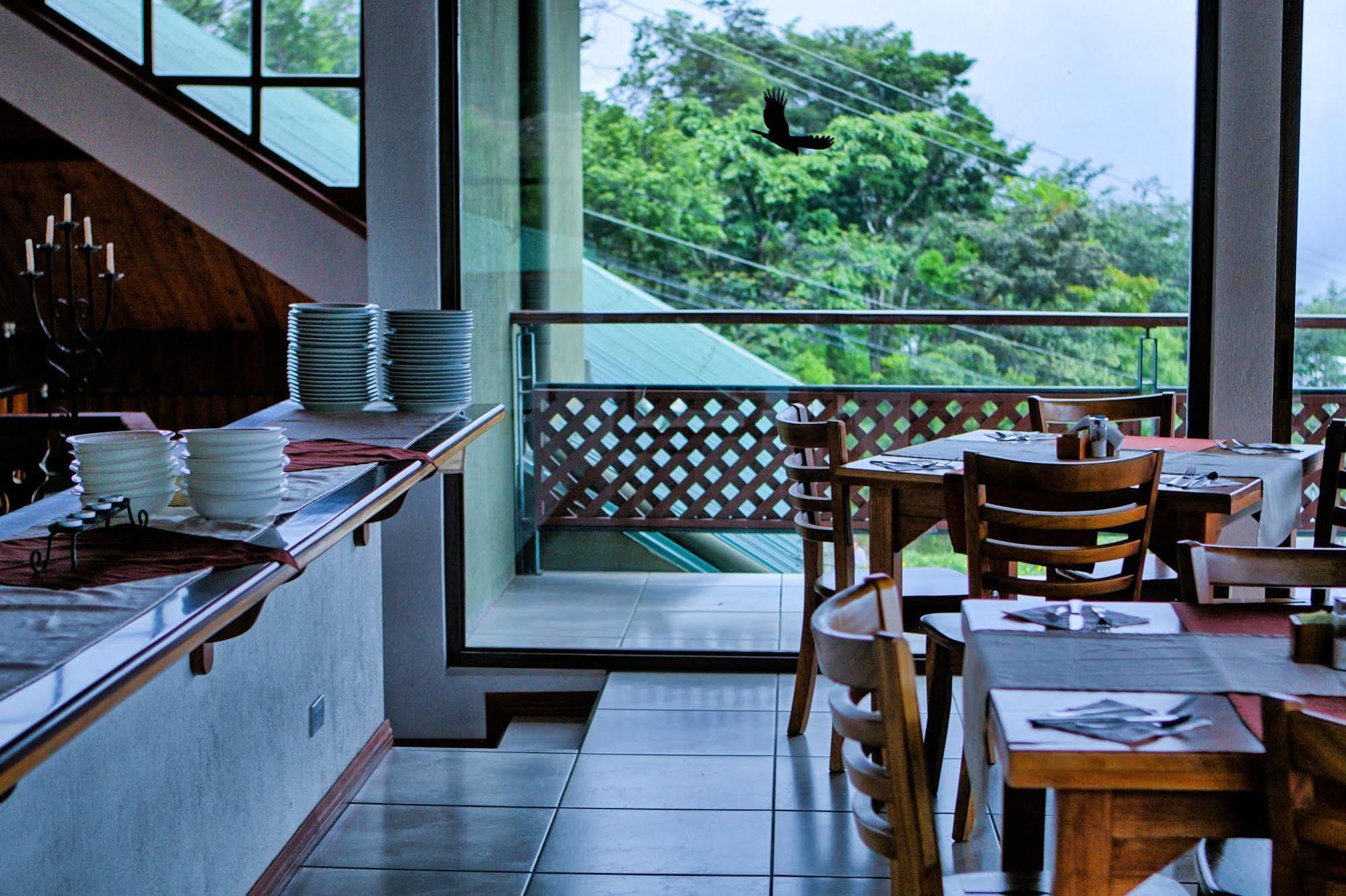 Ficus Lodge Monteverde Exteriör bild