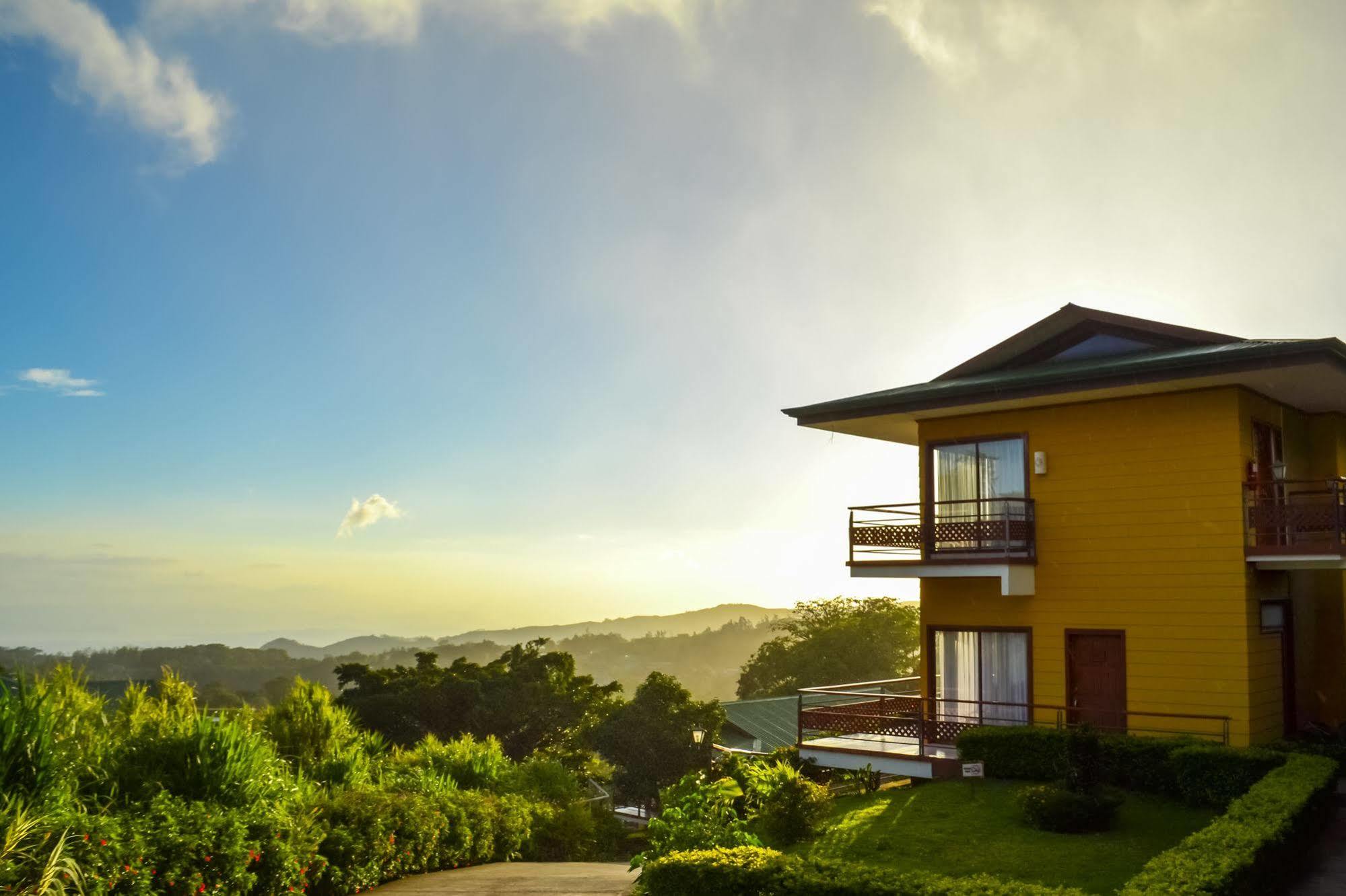 Ficus Lodge Monteverde Exteriör bild